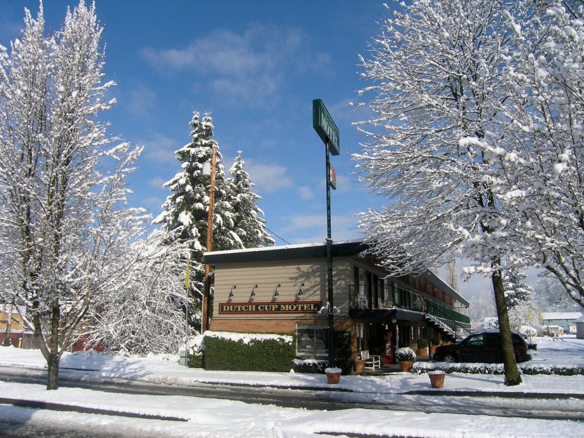 Dutch Cup Motel Sultan Kültér fotó